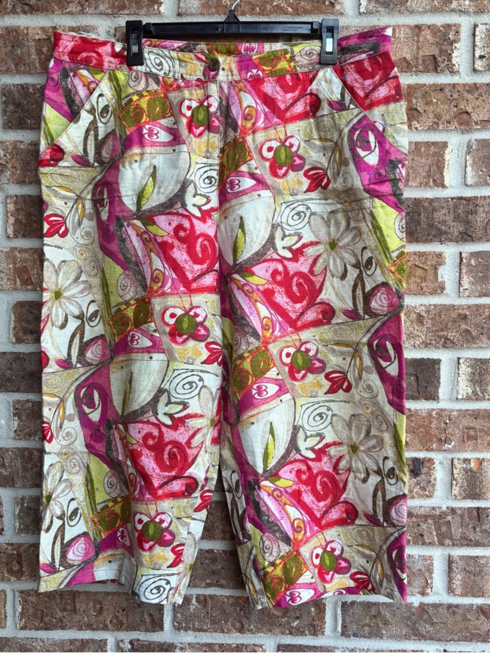 Chico's Multicolor 100 linen Floral tropical Print Capris - vacay